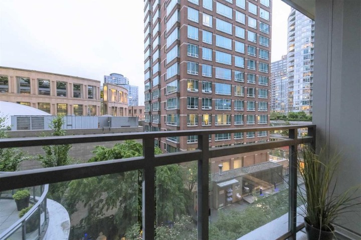 Photo 7 at 803 - 788 Richards Street, Downtown VW, Vancouver West