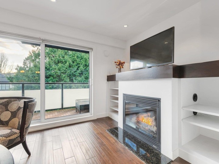 Photo 10 at 204 - 3788 W 10th Avenue, Point Grey, Vancouver West