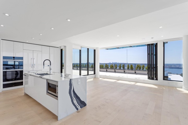 Photo 3 at 1602 - 135 E 13th Street, Central Lonsdale, North Vancouver