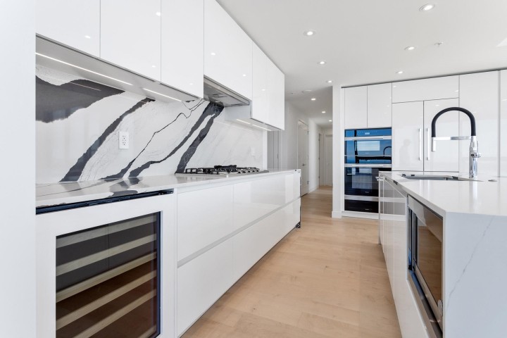 Photo 10 at 1602 - 135 E 13th Street, Central Lonsdale, North Vancouver