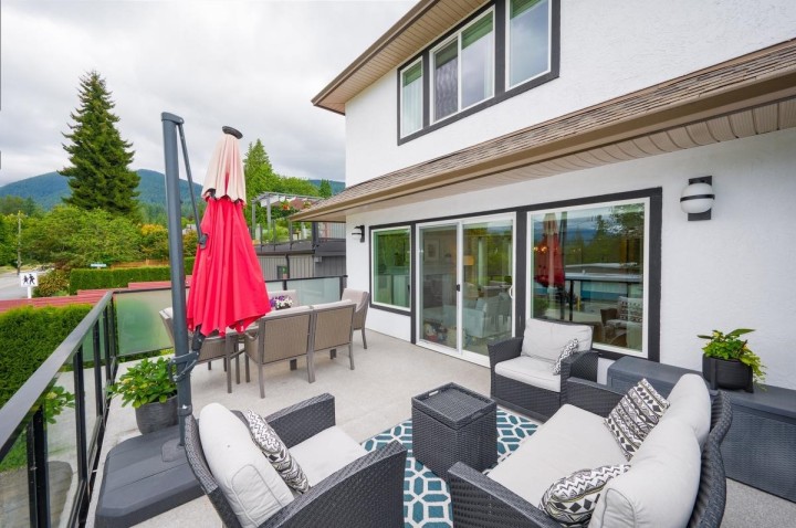 Photo 2 at 3338 Mahon Avenue, Upper Lonsdale, North Vancouver