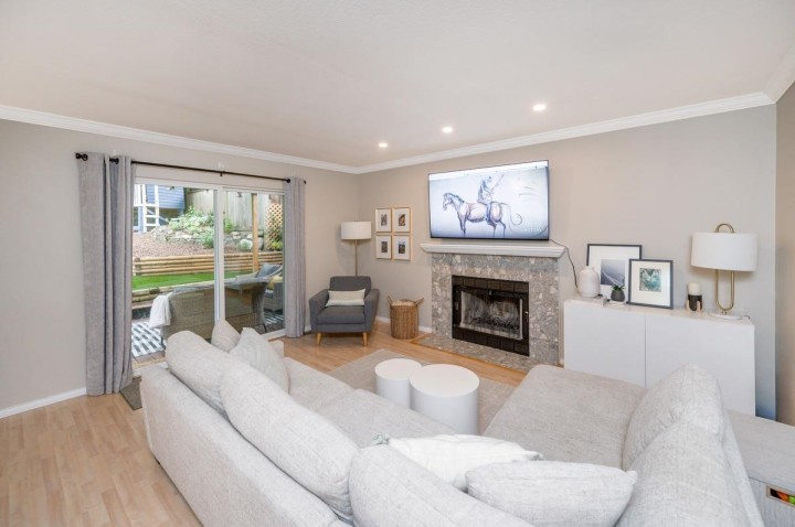 Photo 7 at 3338 Mahon Avenue, Upper Lonsdale, North Vancouver