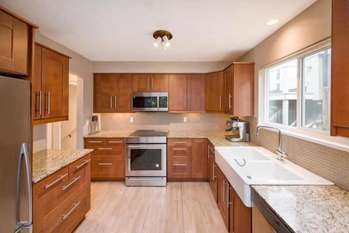 Photo 8 at 3338 Mahon Avenue, Upper Lonsdale, North Vancouver