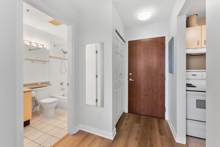 Photo 5 at 1012 - 1010 Howe Street, Downtown VW, Vancouver West