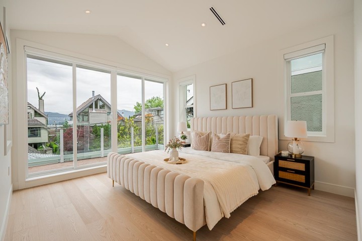 Photo 17 at 2561 W 2nd Avenue, Kitsilano, Vancouver West