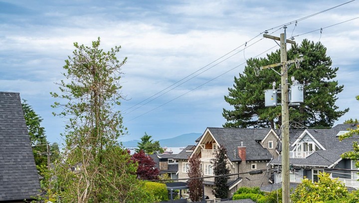 Photo 22 at 2561 W 2nd Avenue, Kitsilano, Vancouver West