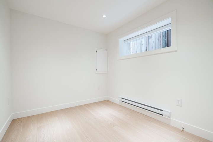 Photo 32 at 2561 W 2nd Avenue, Kitsilano, Vancouver West