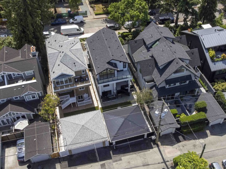 Photo 40 at 2561 W 2nd Avenue, Kitsilano, Vancouver West