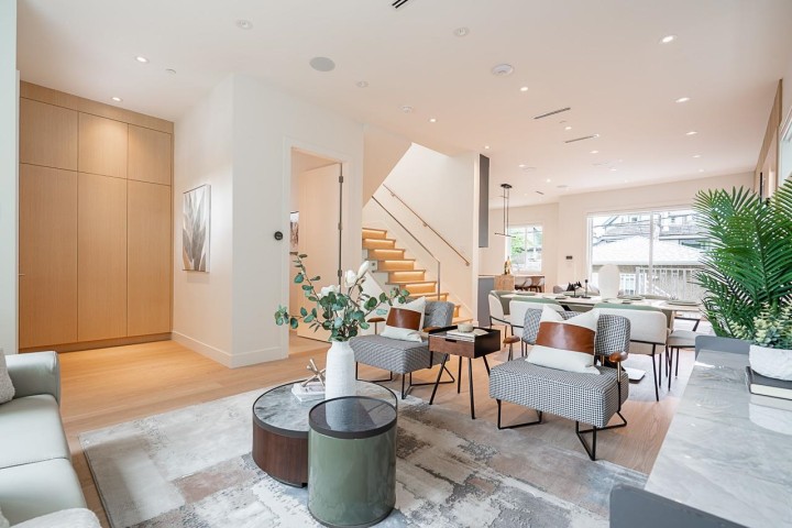 Photo 4 at 2561 W 2nd Avenue, Kitsilano, Vancouver West