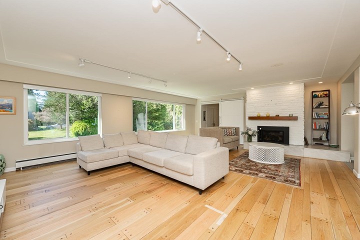 Photo 3 at 4151 Tytahun Crescent, University VW, Vancouver West