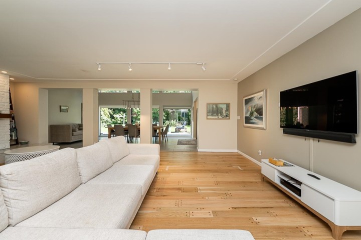 Photo 4 at 4151 Tytahun Crescent, University VW, Vancouver West