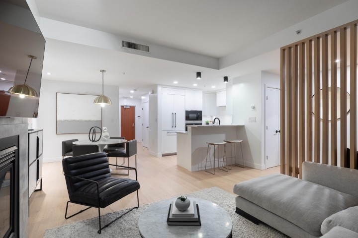 Photo 3 at TH23 - 1281 W Cordova Street, Coal Harbour, Vancouver West