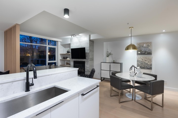 Photo 10 at TH23 - 1281 W Cordova Street, Coal Harbour, Vancouver West