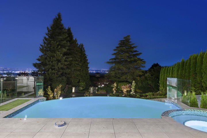 Photo 3 at 1419 Bramwell Road, Chartwell, West Vancouver