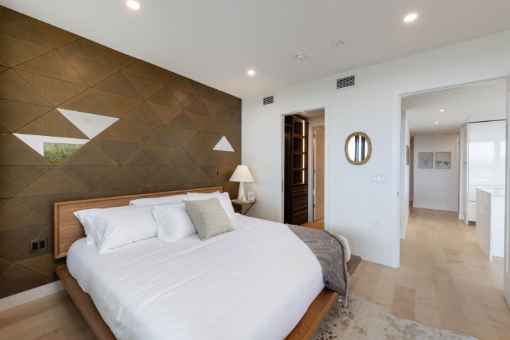 Photo 20 at 302 - 135 E 13th Street, Central Lonsdale, North Vancouver