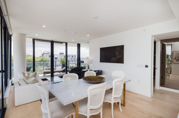 Photo 10 at 302 - 135 E 13th Street, Central Lonsdale, North Vancouver