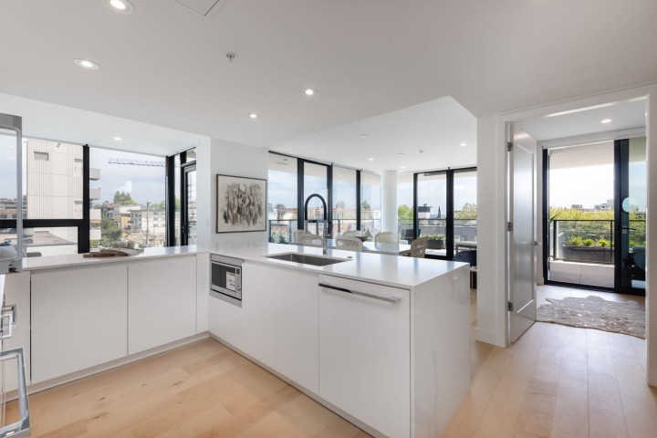 Photo 15 at 302 - 135 E 13th Street, Central Lonsdale, North Vancouver