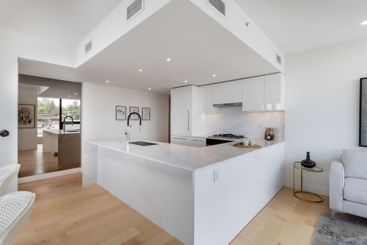 Photo 11 at 302 - 135 E 13th Street, Central Lonsdale, North Vancouver