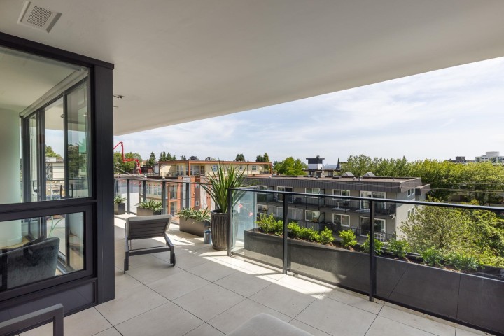 Photo 31 at 302 - 135 E 13th Street, Central Lonsdale, North Vancouver