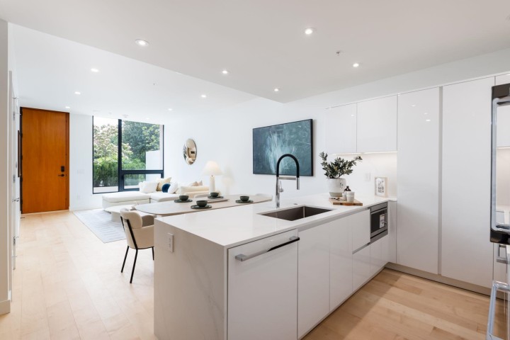 Photo 17 at TH1 - 135 E 13th Street, Central Lonsdale, North Vancouver