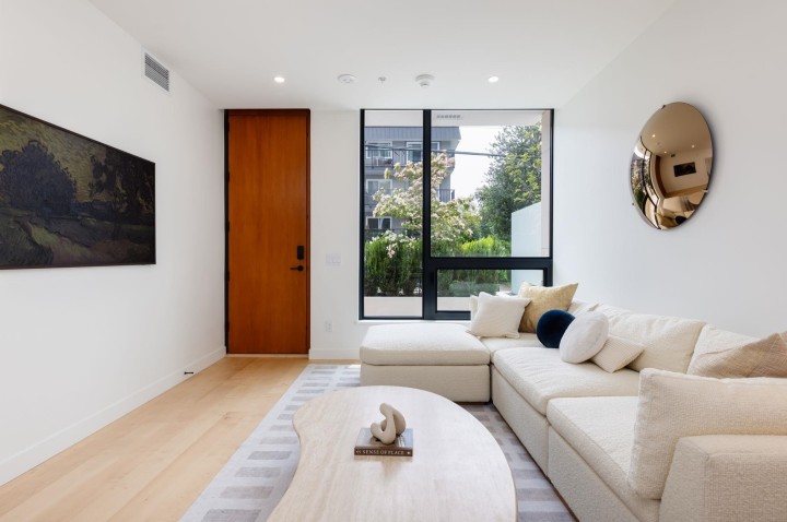 Photo 12 at TH1 - 135 E 13th Street, Central Lonsdale, North Vancouver