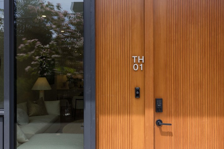 Photo 4 at TH1 - 135 E 13th Street, Central Lonsdale, North Vancouver