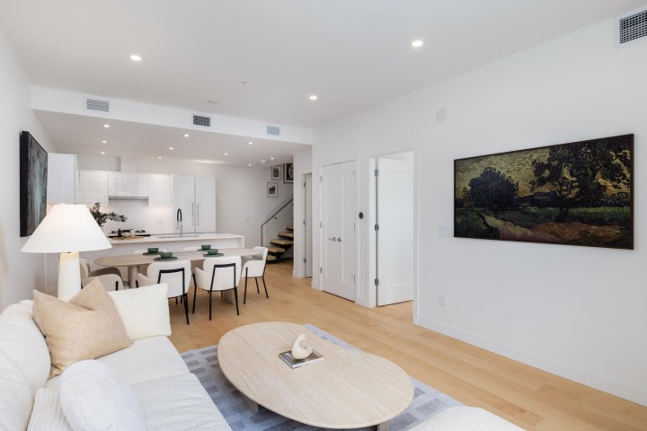 Photo 8 at TH1 - 135 E 13th Street, Central Lonsdale, North Vancouver