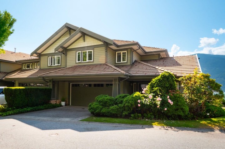 Photo 2 at 15 Beach Drive, Furry Creek, West Vancouver