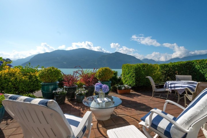 Photo 5 at 15 Beach Drive, Furry Creek, West Vancouver