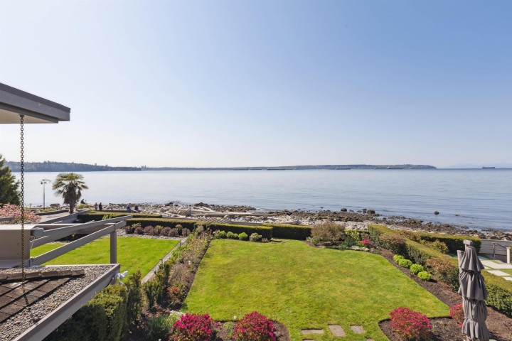 Photo 2 at 2406 Bellevue Avenue, Dundarave, West Vancouver