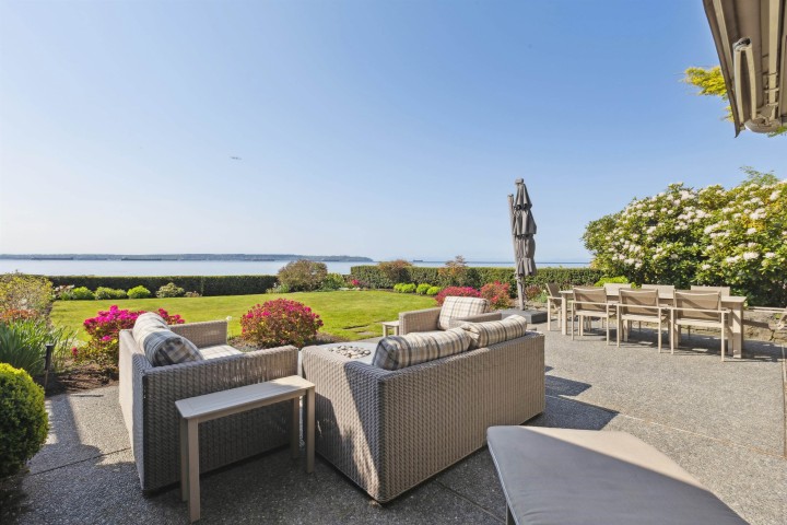 Photo 1 at 2406 Bellevue Avenue, Dundarave, West Vancouver