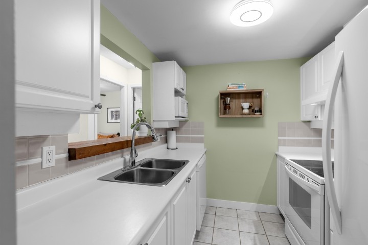 Photo 9 at 115 - 630 Roche Point Drive, Roche Point, North Vancouver