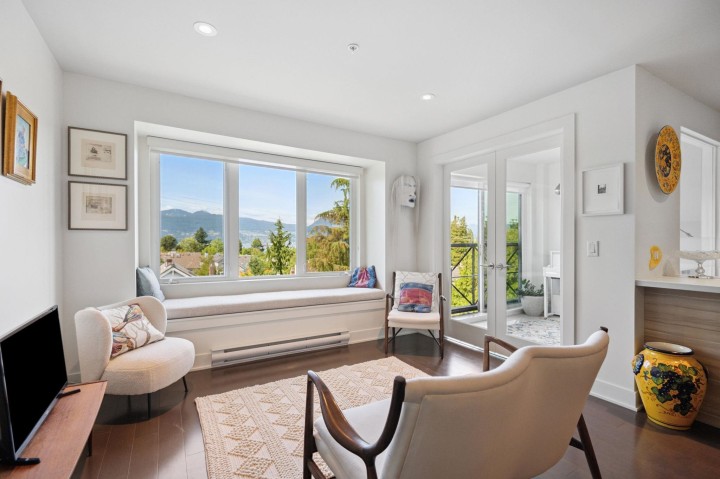 Photo 9 at 306 - 4463 W 10th Avenue, Point Grey, Vancouver West