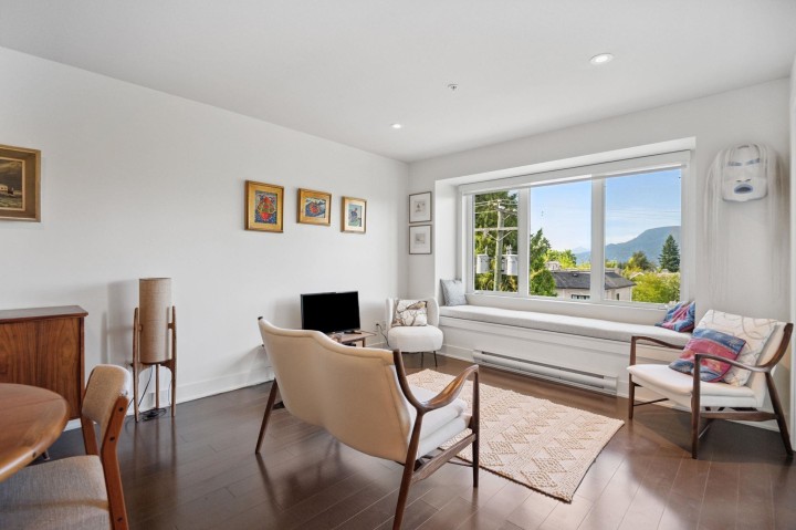 Photo 10 at 306 - 4463 W 10th Avenue, Point Grey, Vancouver West