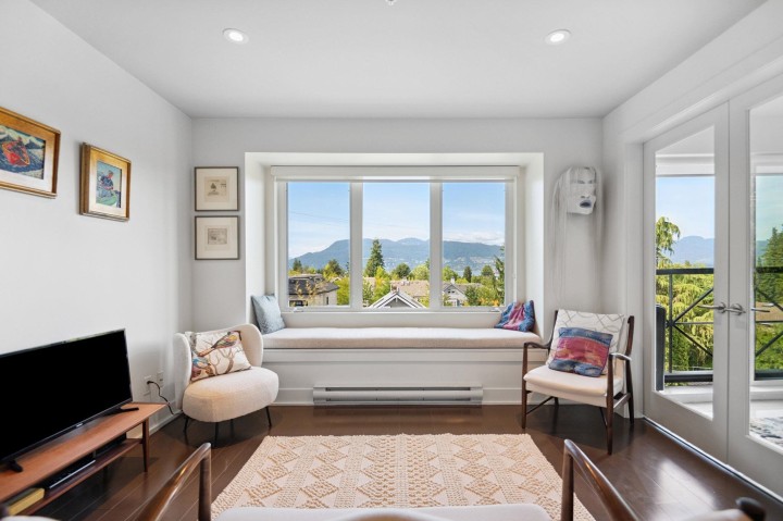 Photo 8 at 306 - 4463 W 10th Avenue, Point Grey, Vancouver West