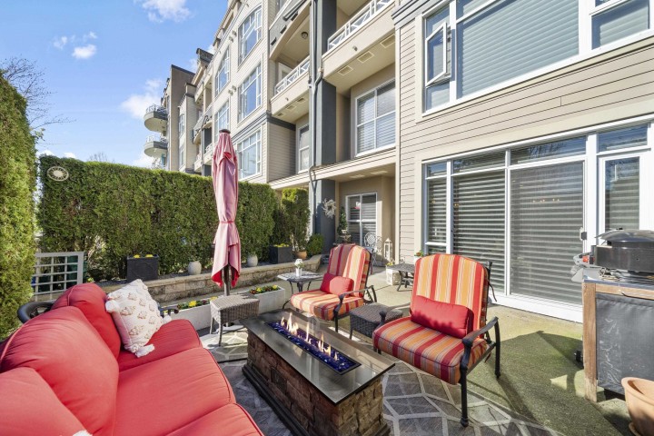 Photo 5 at 112 - 3600 Windcrest Drive, Roche Point, North Vancouver