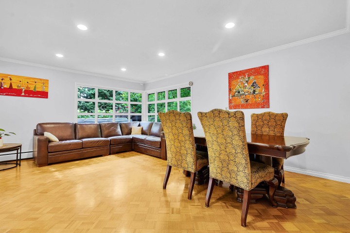 Photo 5 at 4540 Mountain Highway, Lynn Valley, North Vancouver