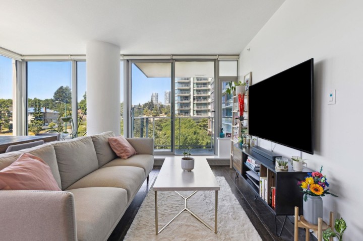 Photo 9 at 302 - 8131 Nunavut Lane, Marpole, Vancouver West