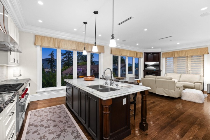 Photo 4 at 4651 Simpson Avenue, Point Grey, Vancouver West