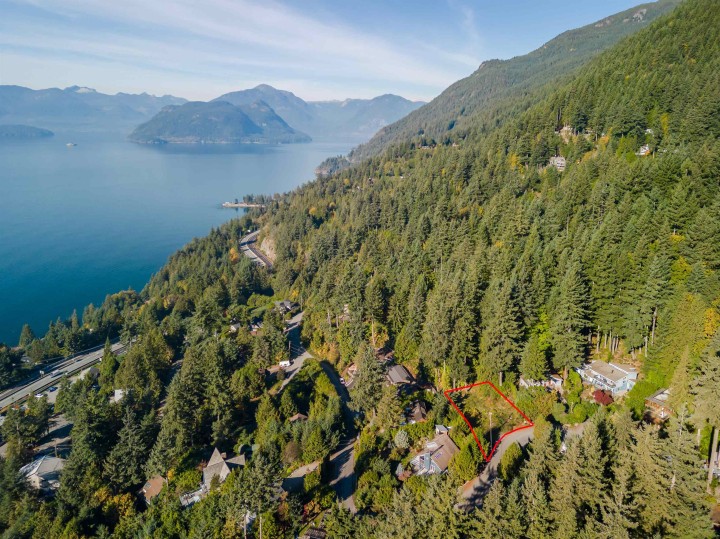 Photo 13 at 475 Bayview Road, Lions Bay, West Vancouver