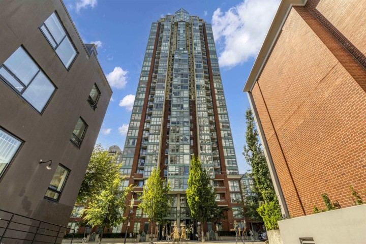 Photo 1 at 710 - 939 Homer Street, Yaletown, Vancouver West