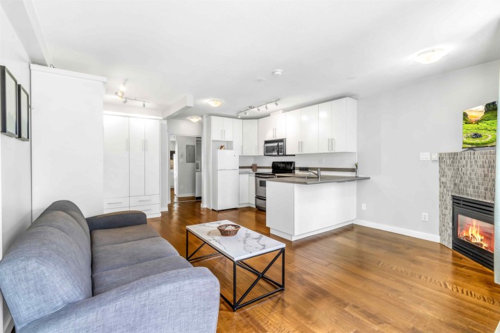 Photo 9 at 710 - 939 Homer Street, Yaletown, Vancouver West