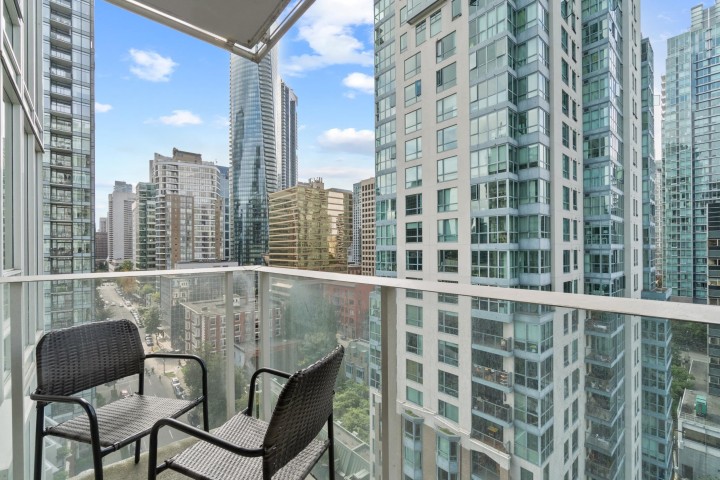 Photo 10 at 1702 - 1277 Melville Street, Coal Harbour, Vancouver West