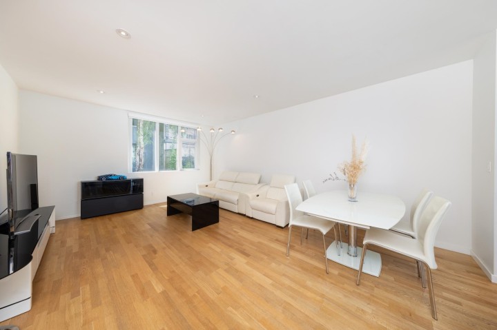 Photo 6 at 2216 Willow Street, Fairview VW, Vancouver West