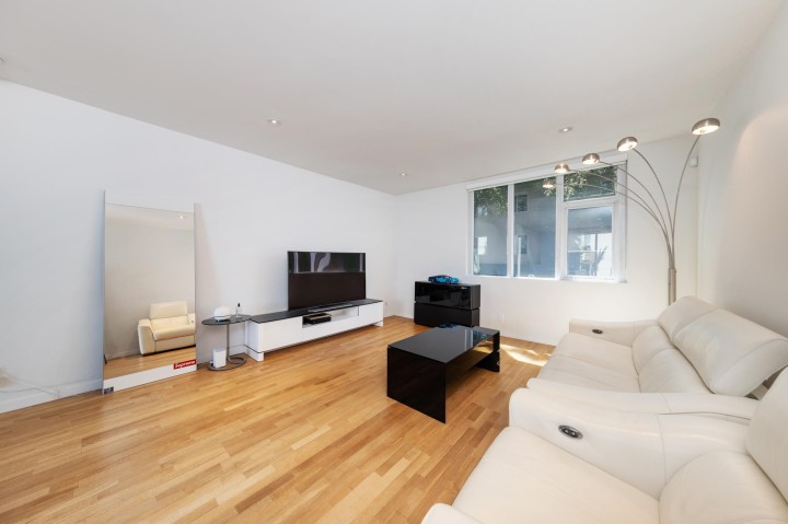 Photo 7 at 2216 Willow Street, Fairview VW, Vancouver West