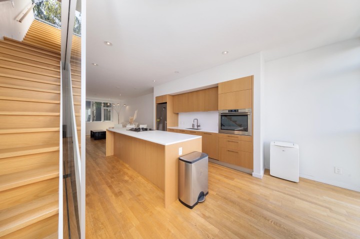 Photo 10 at 2216 Willow Street, Fairview VW, Vancouver West