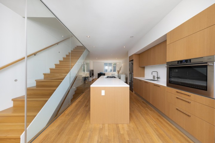 Photo 11 at 2216 Willow Street, Fairview VW, Vancouver West