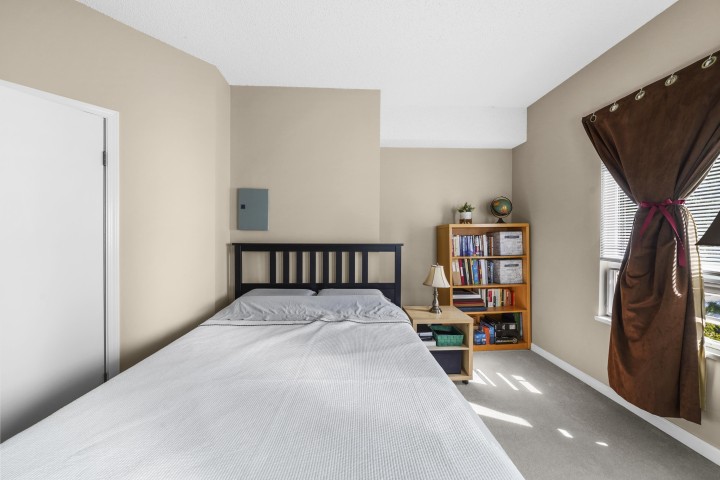 Photo 16 at 302 - 827 W 16 Street, Mosquito Creek, North Vancouver