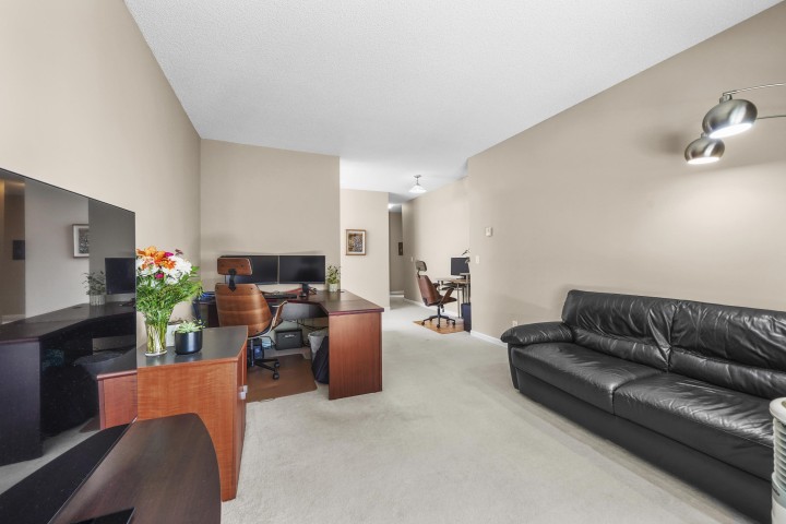 Photo 12 at 302 - 827 W 16 Street, Mosquito Creek, North Vancouver