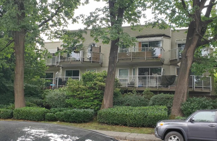 Photo 1 at 302 - 827 W 16 Street, Mosquito Creek, North Vancouver